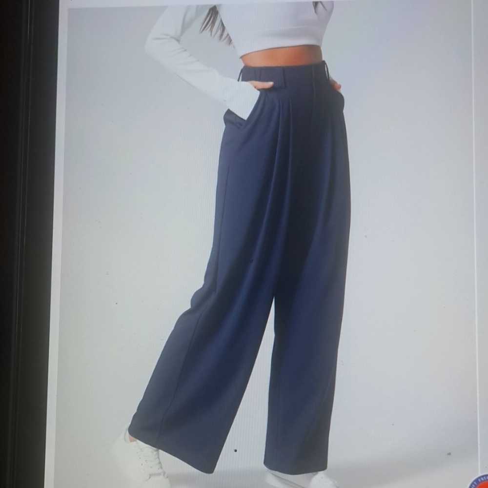 HALARA Navy High-Rise Wide Leg Pleated Pants